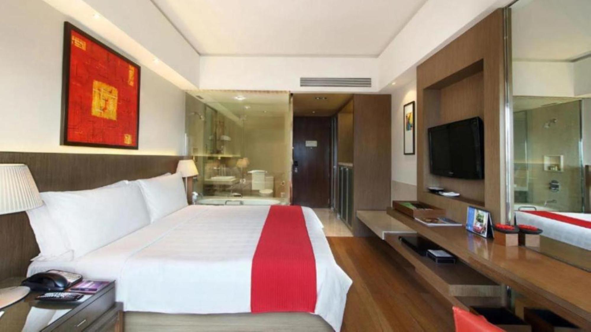 Hotel Seven Inn Near Delhi Airport Нью-Дели Экстерьер фото